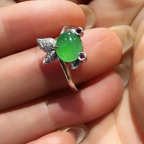 翡翠18K金镶嵌戒指