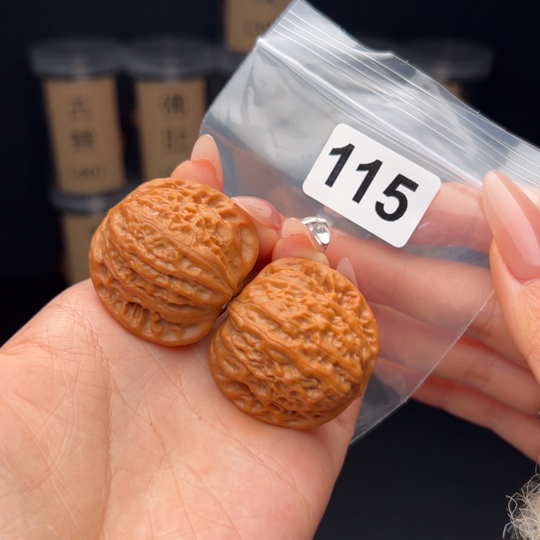 哈***笑文玩核桃吊坠铁锤