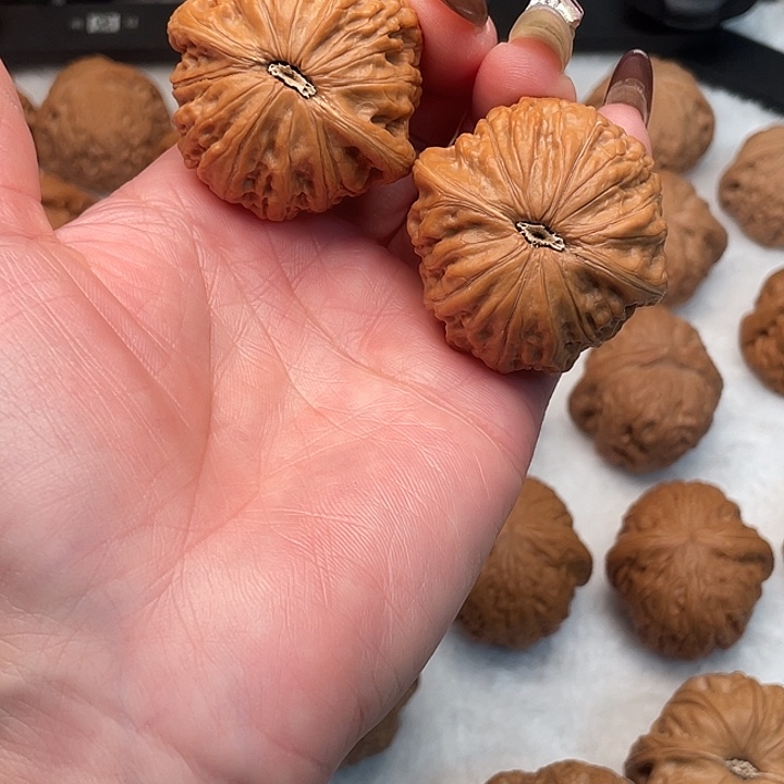 昵***置手串/手链核桃铁锤42