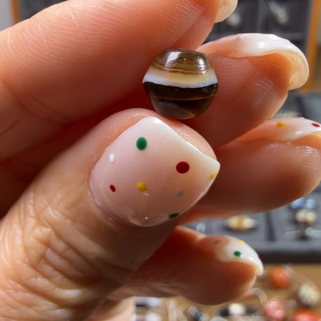 石英质玉未镶嵌缠丝