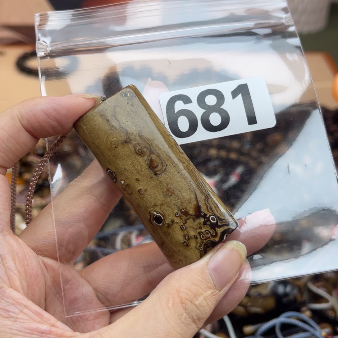 大果紫檀（缅甸花梨）681