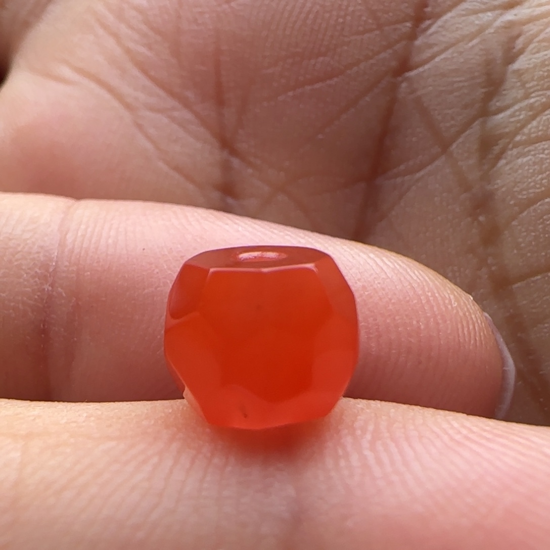 南红玛瑙未镶嵌无相8.4-6.9马牙