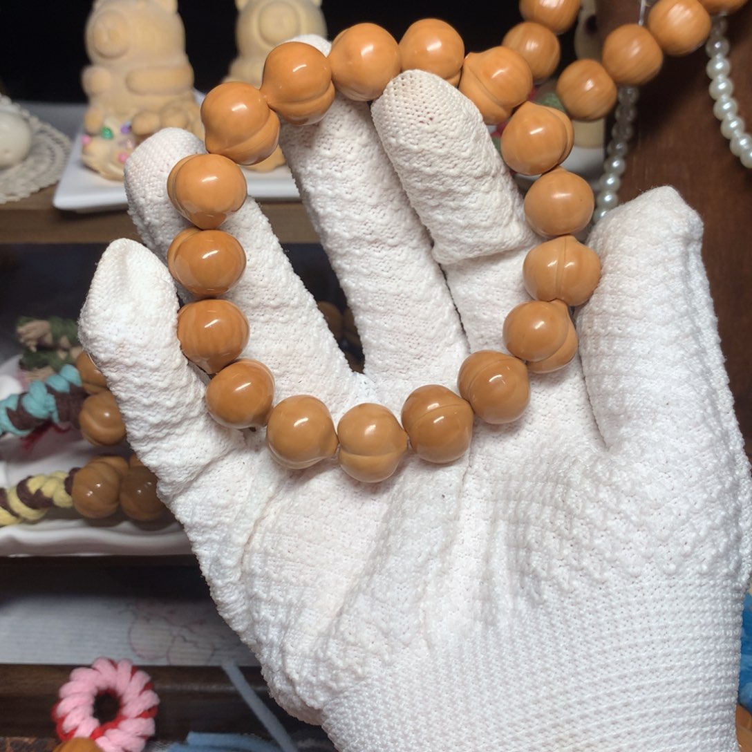 吊坠猴头核桃屁桃大尺寸手工雕刻