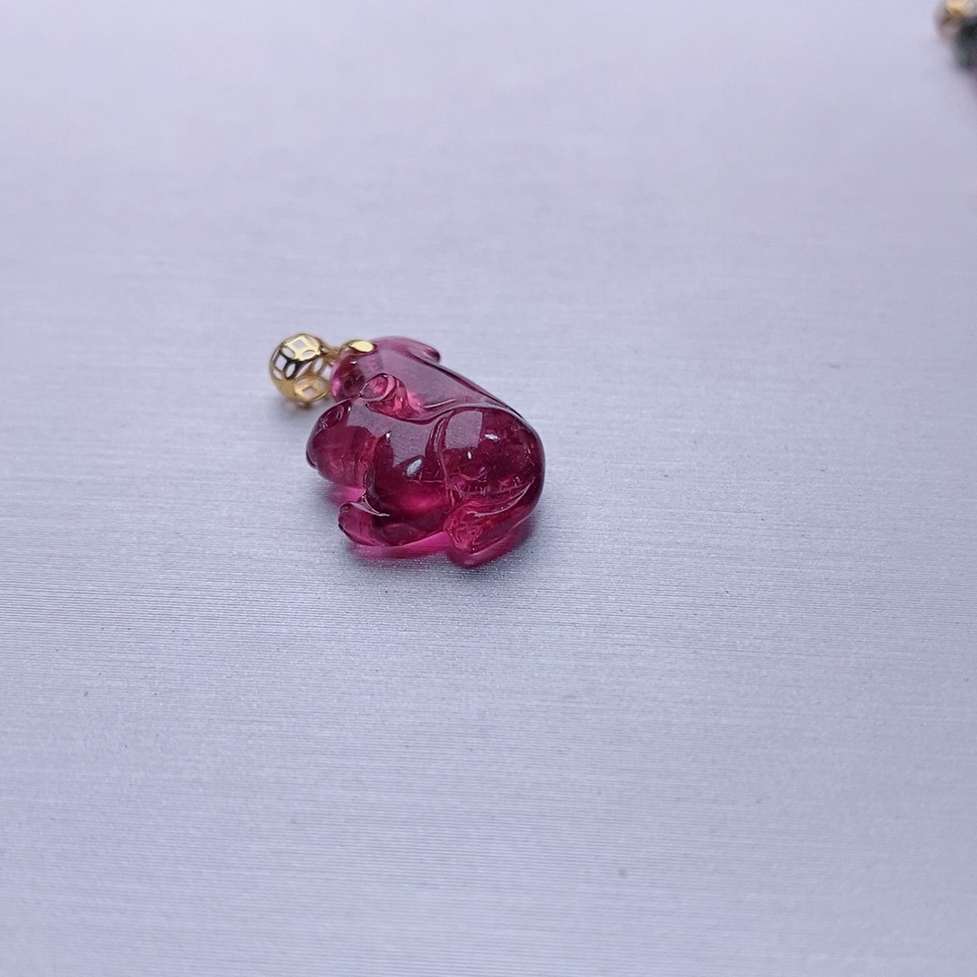 碧玺颈饰18K金镶嵌碧玺吊坠