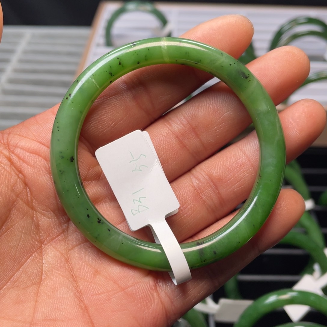 和田玉（碧玉）手镯未镶嵌