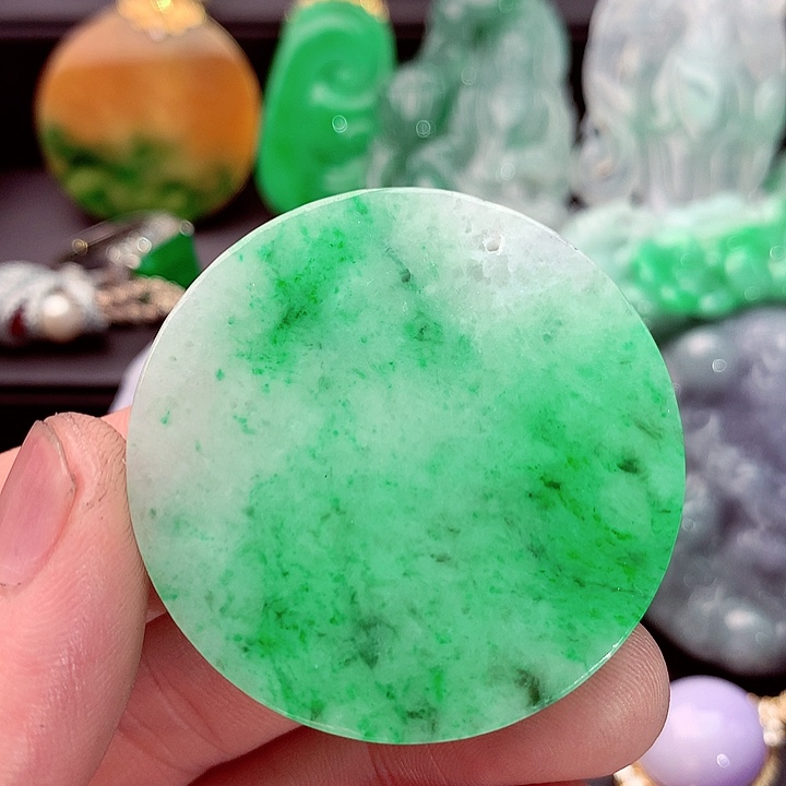 吊坠(不含链)未镶嵌翡翠