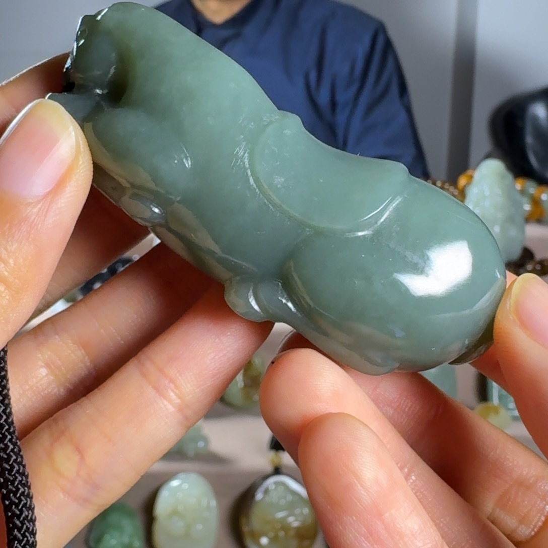 和田玉（糖玉）颈饰未镶嵌