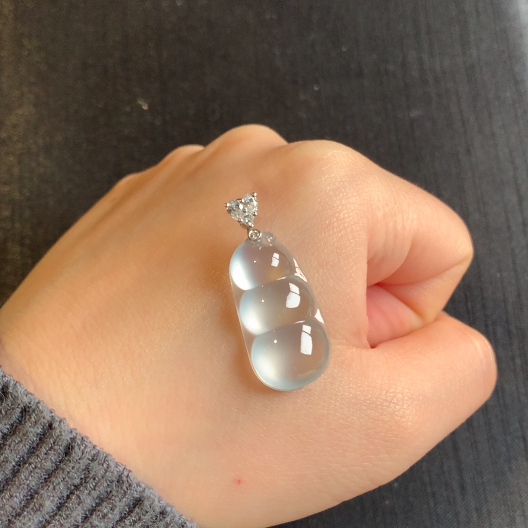 翡翠颈饰18K金镶嵌天然翡翠