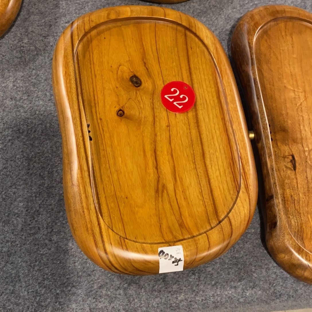 一****?香樟木自然随形茶盘40-25-5