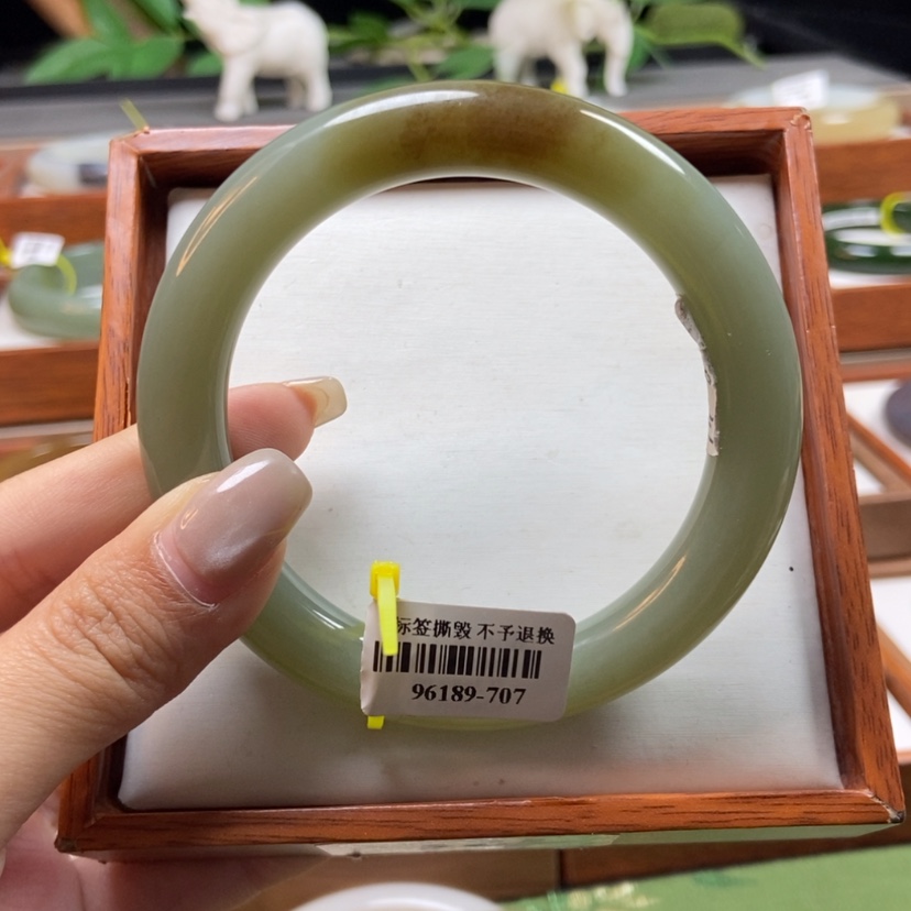 【闪购商品】和田玉手镯未镶嵌57➕