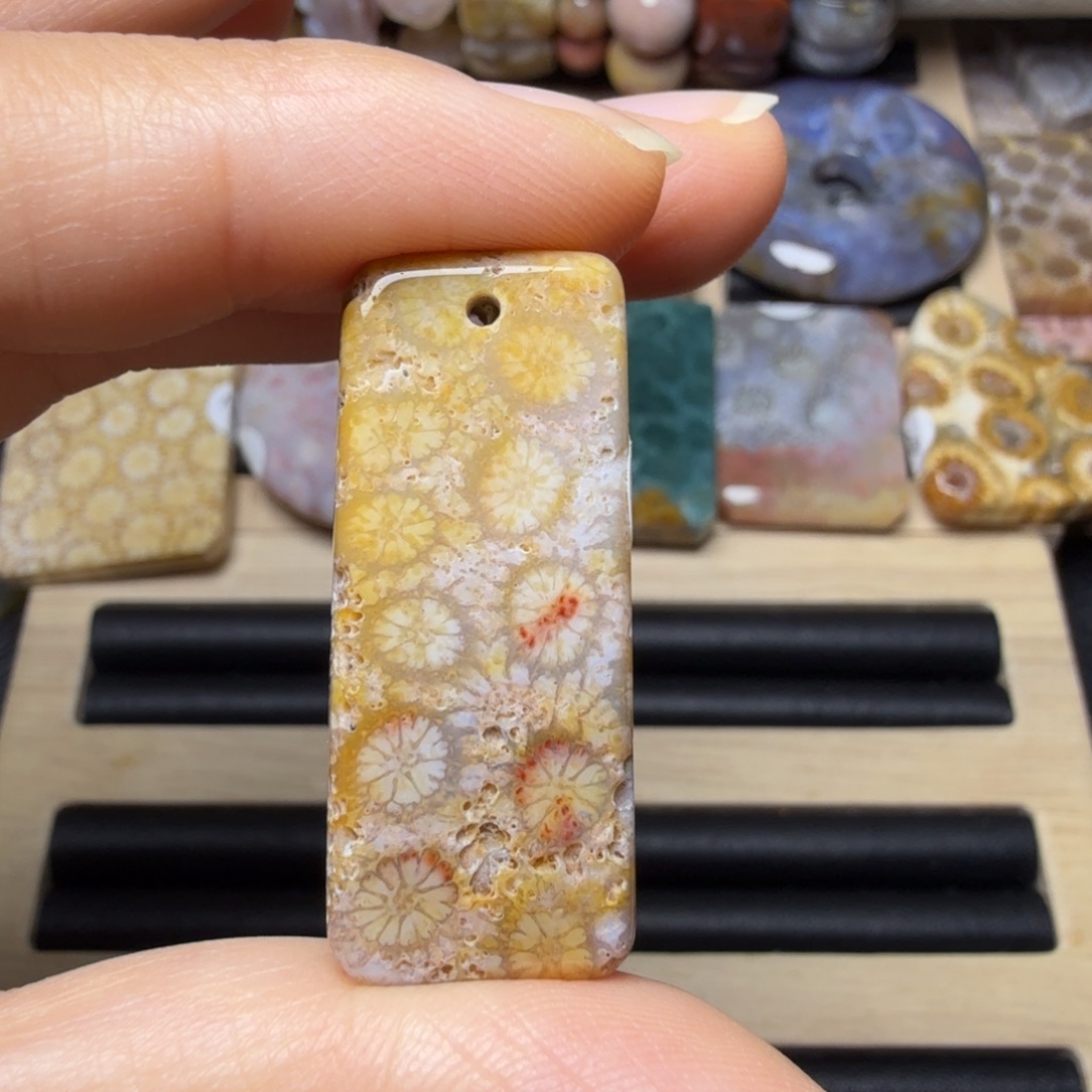 硅化玉未镶嵌骨骼花，不退