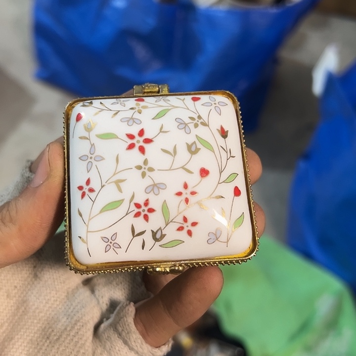 伊***姐手工艺品琉璃日用百货手工艺品