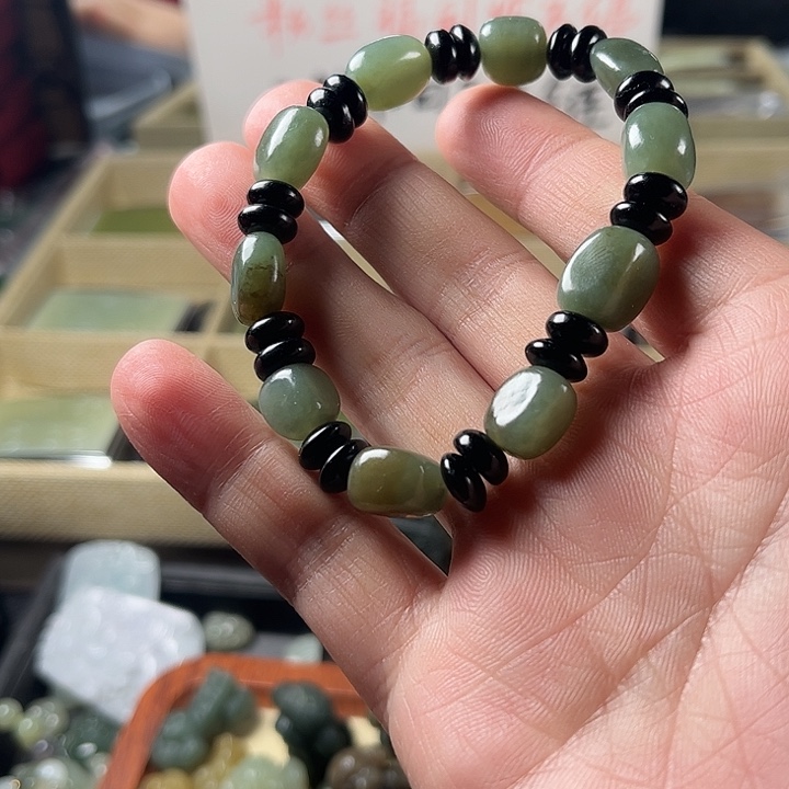 和田玉未镶嵌手链