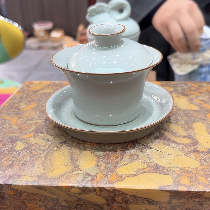 汝瓷盖碗一个，瓷。。。品茗