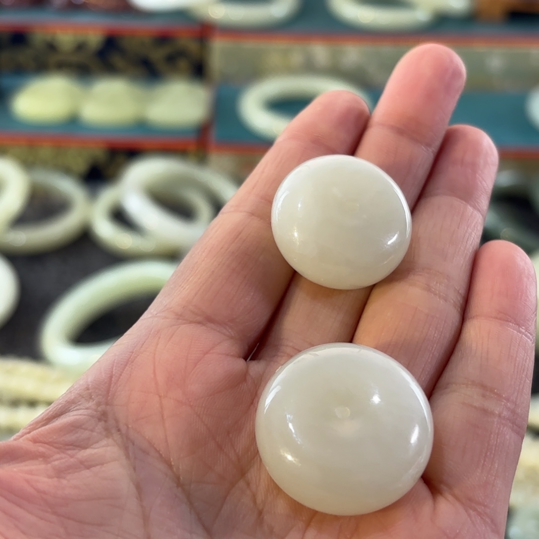 和田玉（糖玉）未镶嵌颈饰