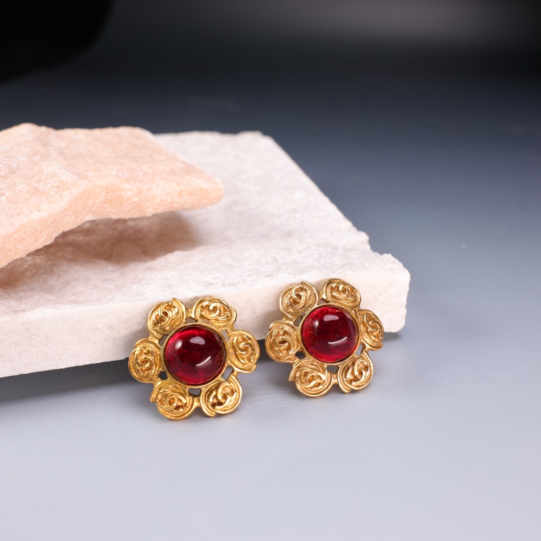 95新 Chanel/香奈儿 柚礼中古/红琉璃耳夹nw512006