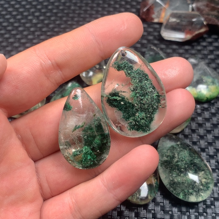 东***风吊坠(不含链)水晶未镶嵌