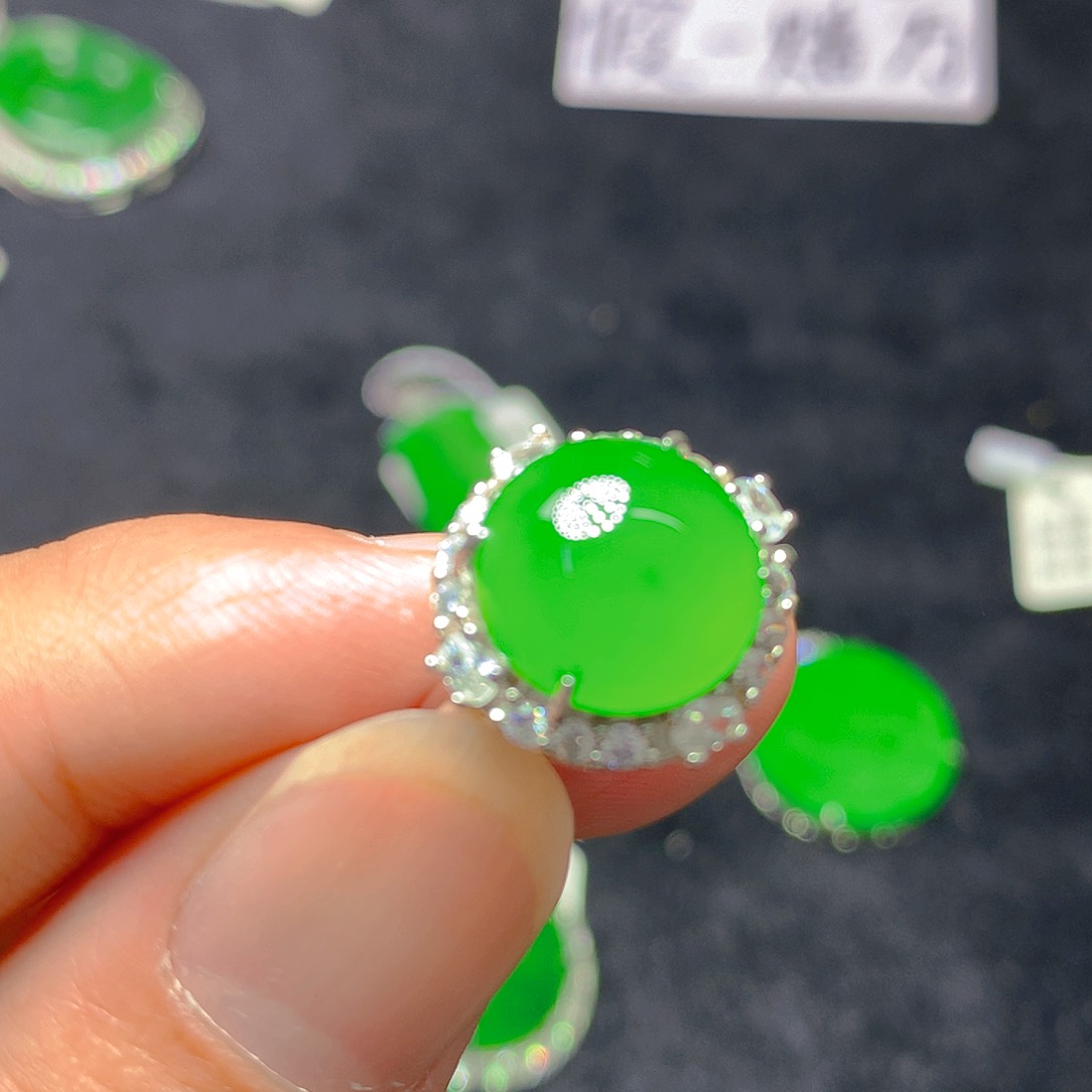 颈饰银S925镶嵌翡翠