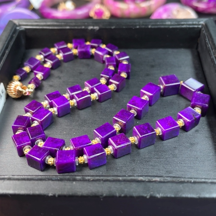 苏纪石（舒俱来）项链18K金镶嵌