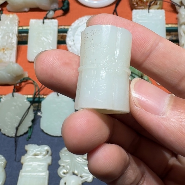 和田玉颈饰未镶嵌京*