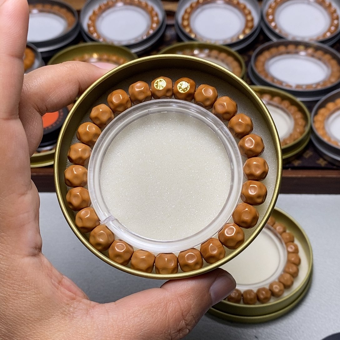 猴头核桃手串72号18k双标深坑奶酪10左右