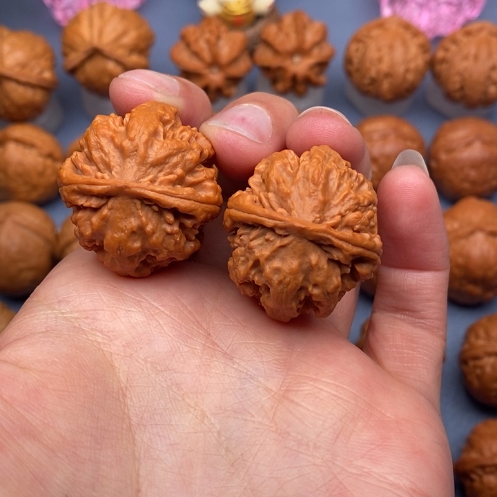 文玩核桃把件肉龙