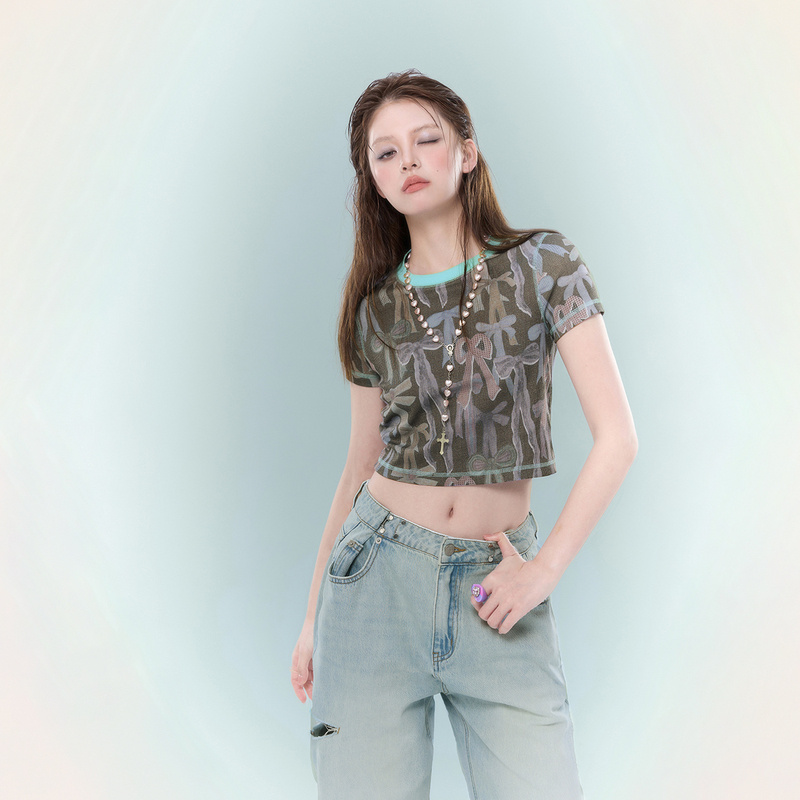 F009【金拐子专属】CHUU蝴蝶结设计印花撞色修身潮酷T恤-F