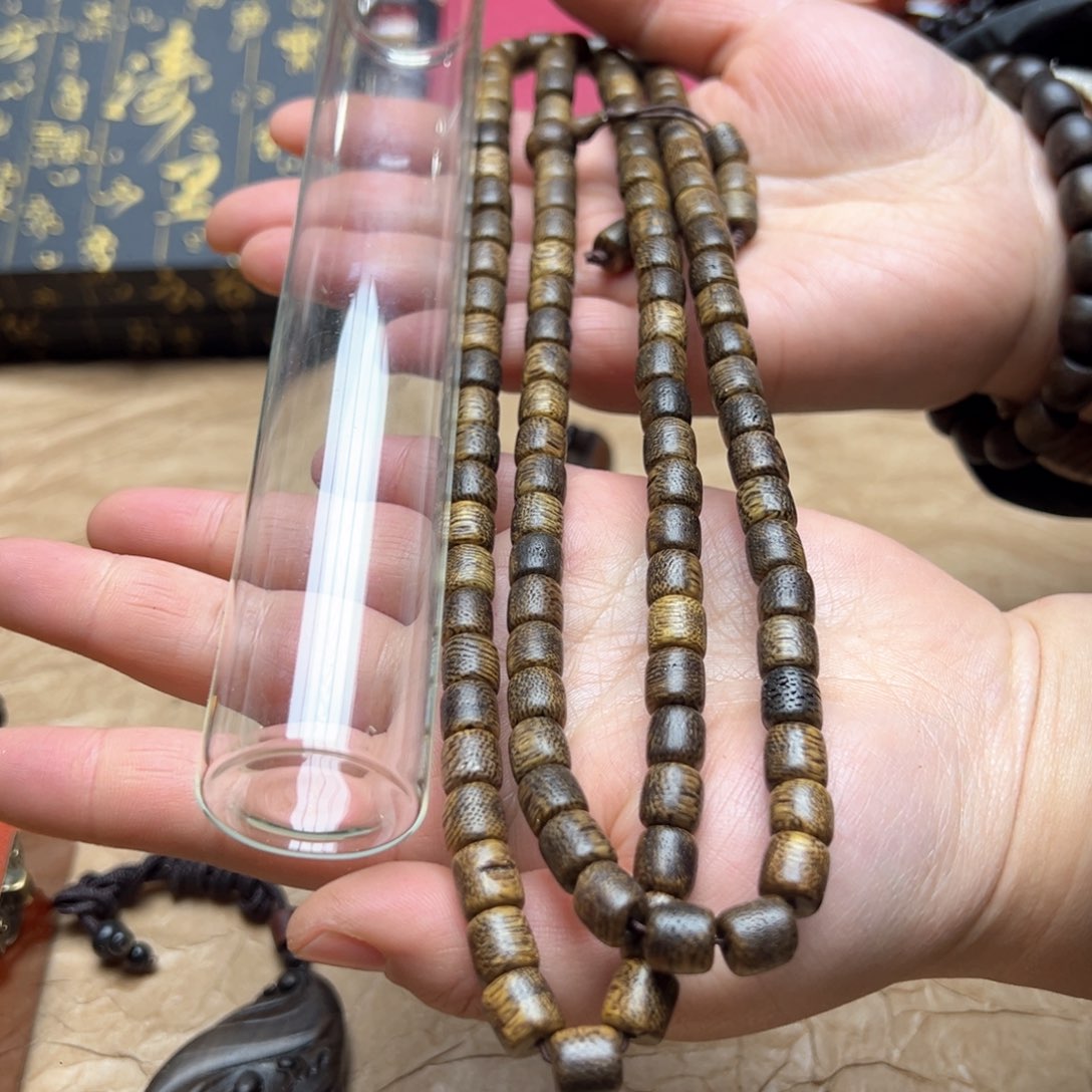 大叶紫檀（黑酸枝木类）