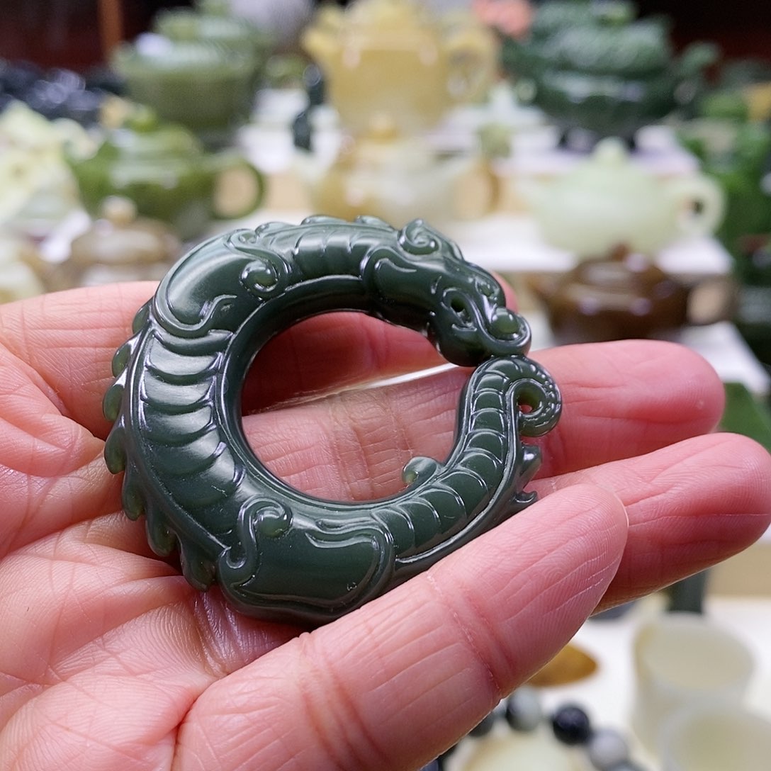 和田玉挂件未镶嵌曹*旭