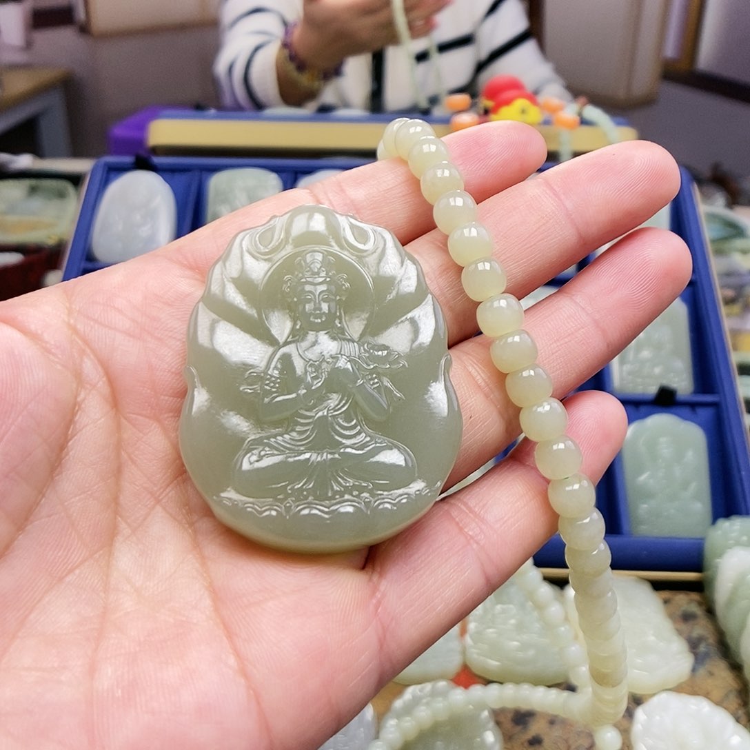 和田玉颈饰未镶嵌_****题