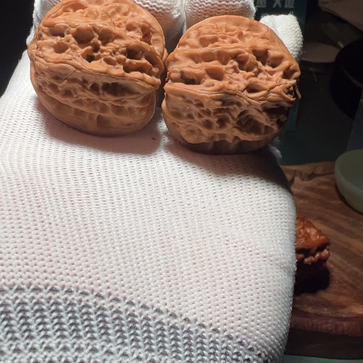 山***君吊坠文玩核桃野生玄冰073