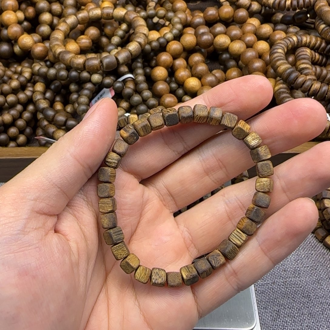 沉香碎屑沉香乌身圆叶方珠虫漏