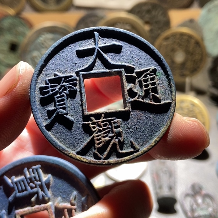 鳄***鱼铜现代工艺品仿制品