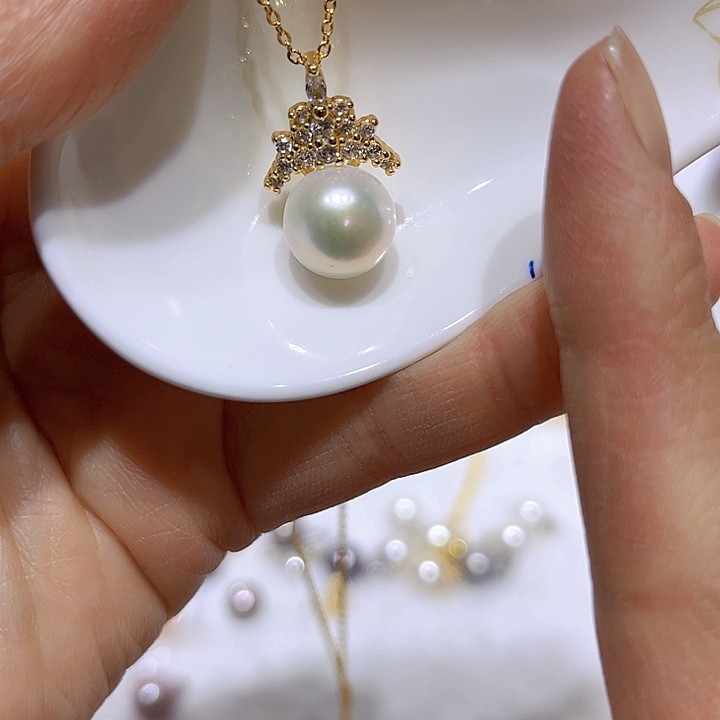 淡水珍珠白珠金色冰雪女王吊坠银S925镶嵌