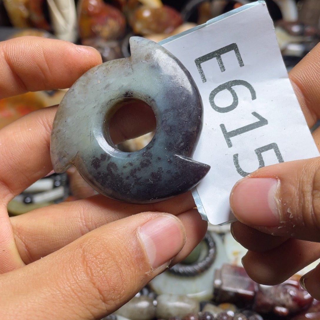 和田玉（糖玉）挂件未镶嵌