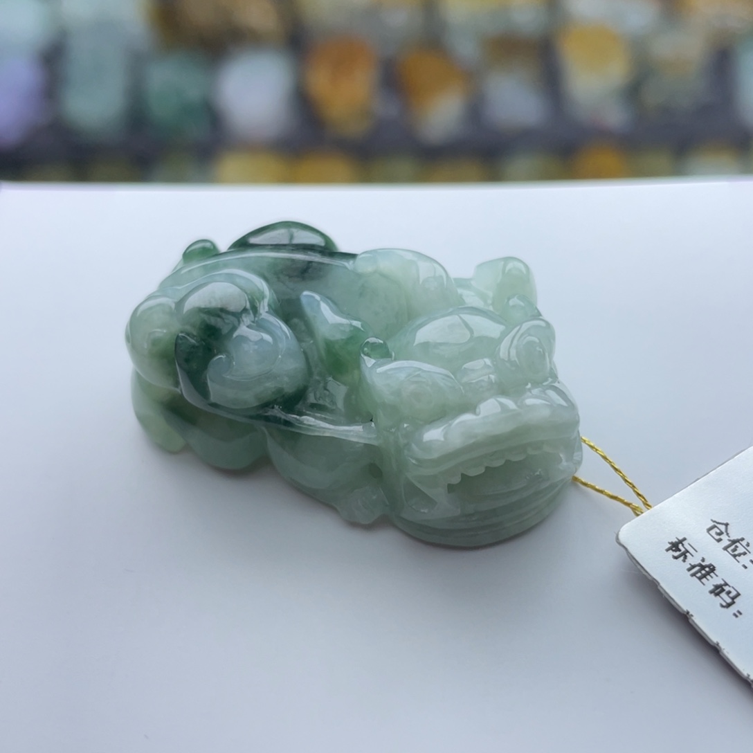翡翠未镶嵌颈饰貔貅011