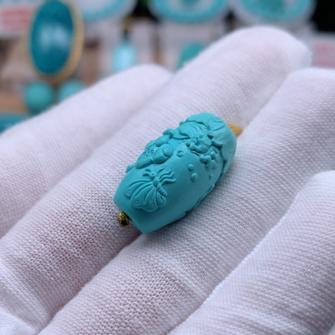 绿松石未镶嵌珠宝奇石