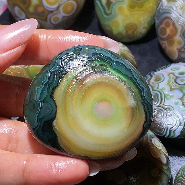 辉***玛瑙/玉髓未镶嵌珠宝奇石