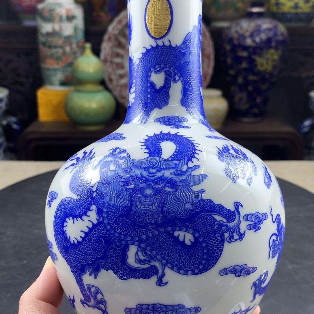 摆件瓷器收藏起来吧