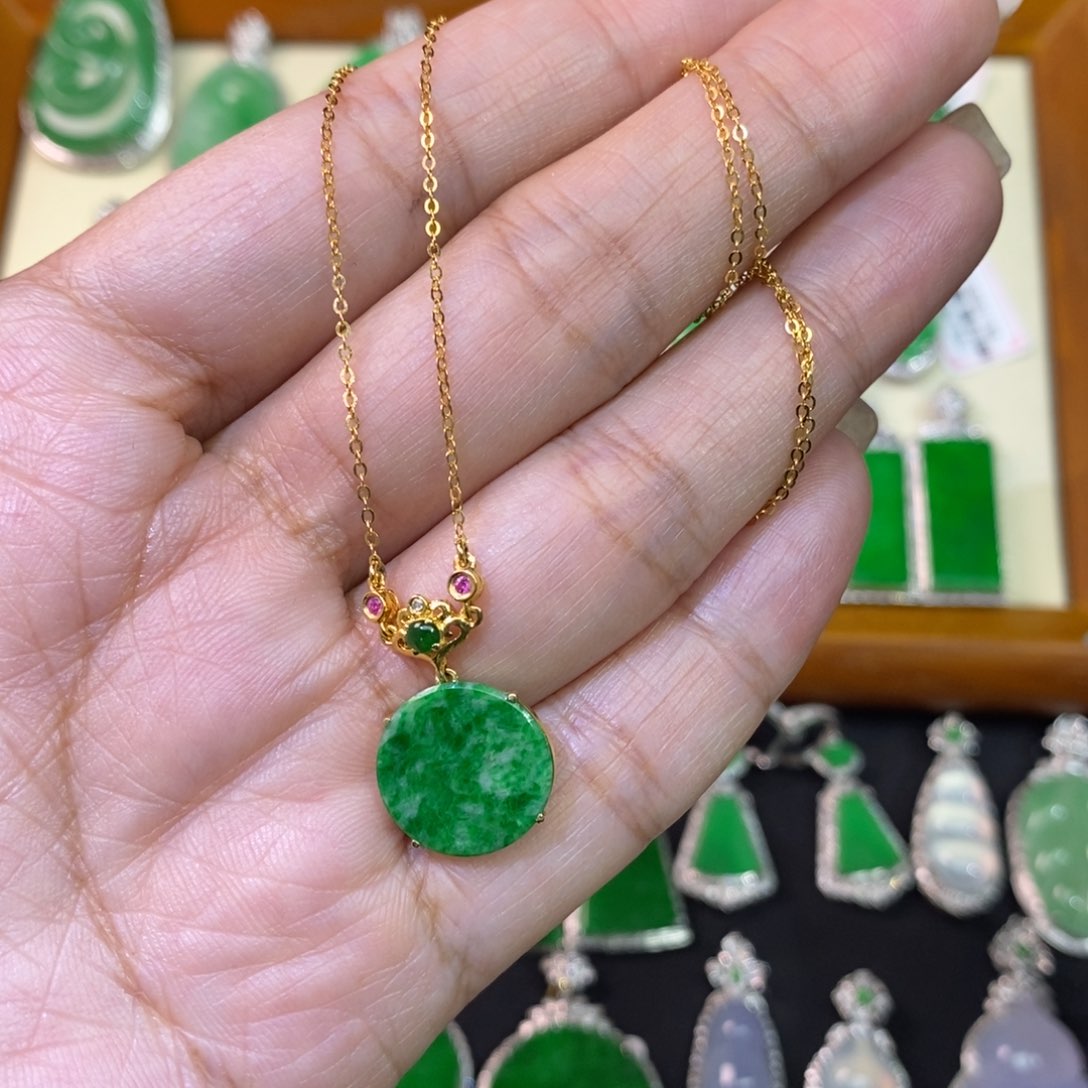 翡翠项链18K金镶嵌项链