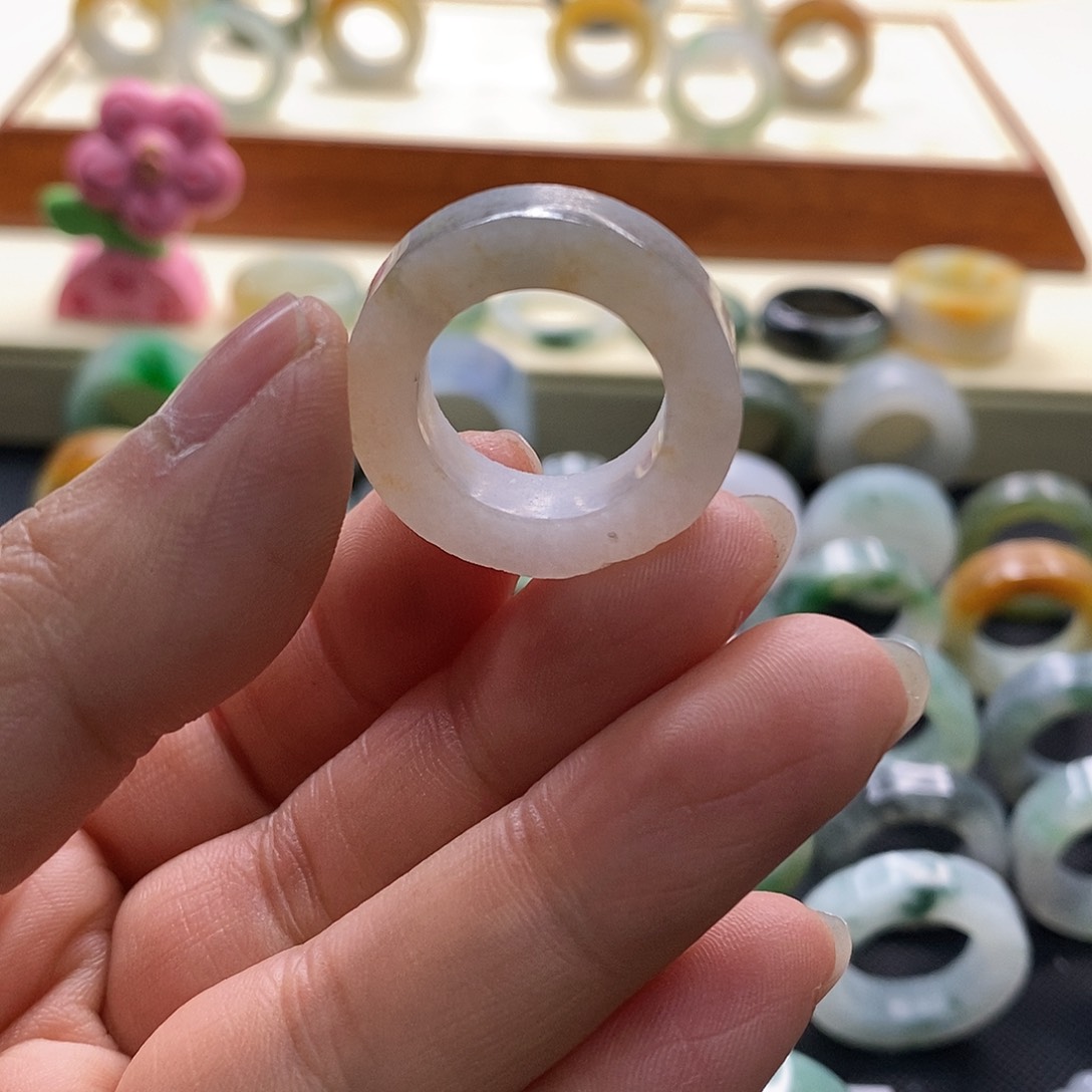 定制翡翠未镶嵌翡翠