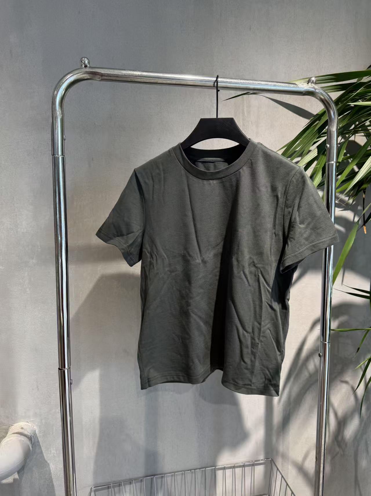 新款时尚百搭T恤 YT7356