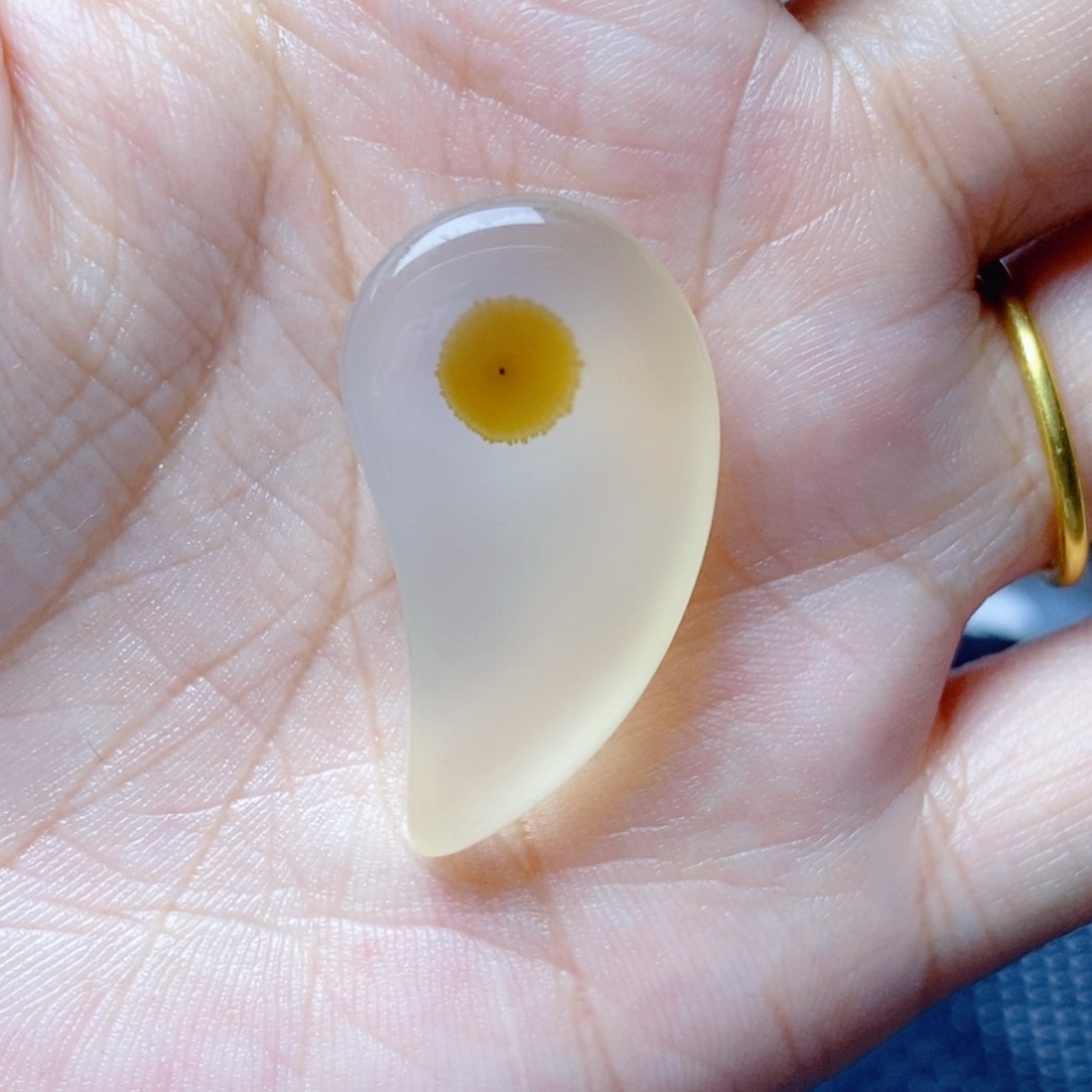 玛瑙/玉髓未镶嵌珠宝奇石