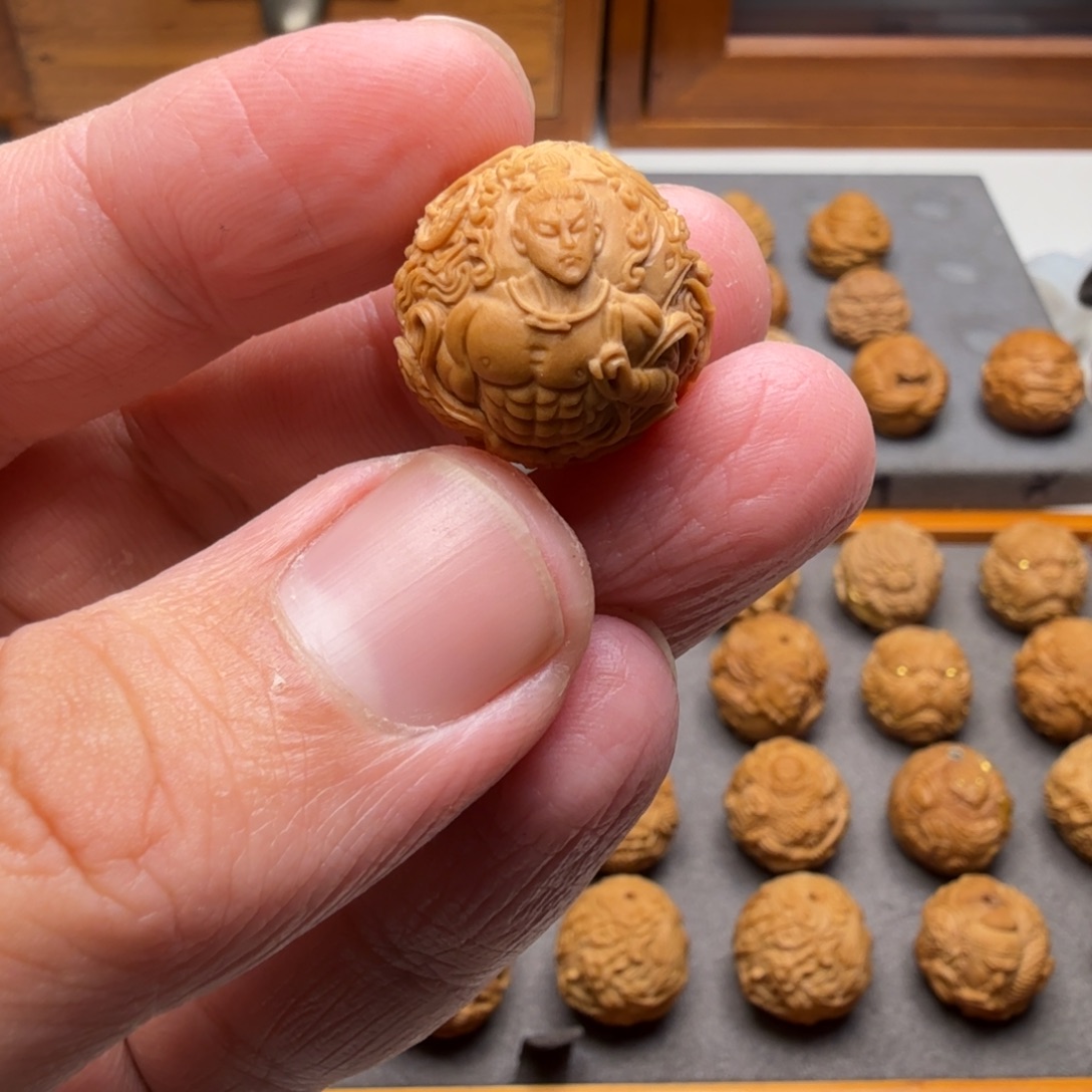 猴头核桃吊坠二郎神