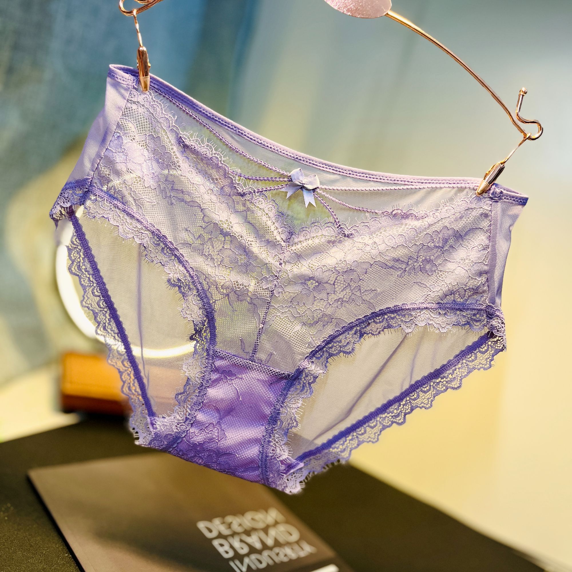 法式透气蕾丝内裤女性感高级感纯欲风新款女三角裤无痕透明舒适
