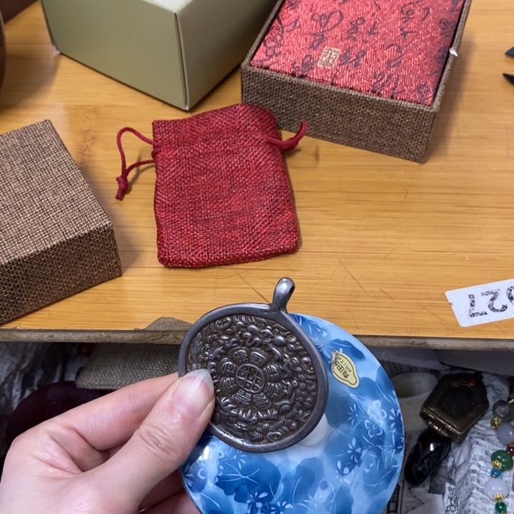 摆件中古工艺品一件