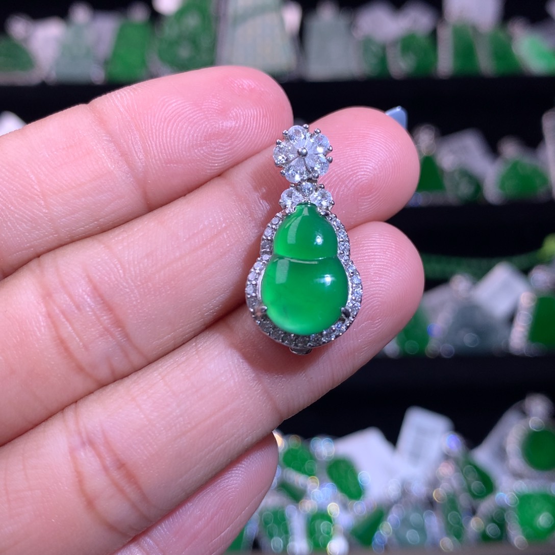 【闪购商品】颈饰银S925镶嵌翡翠