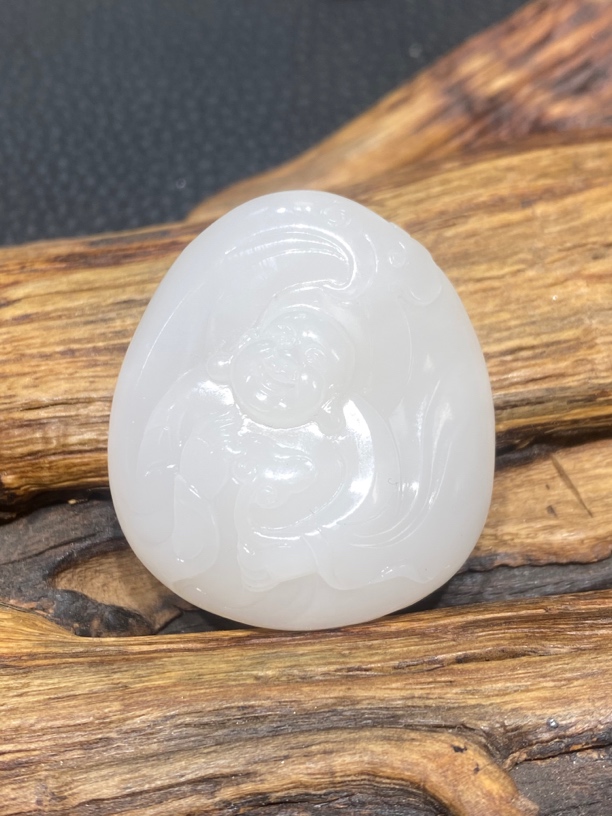 且末金山白玉笑佛吊坠