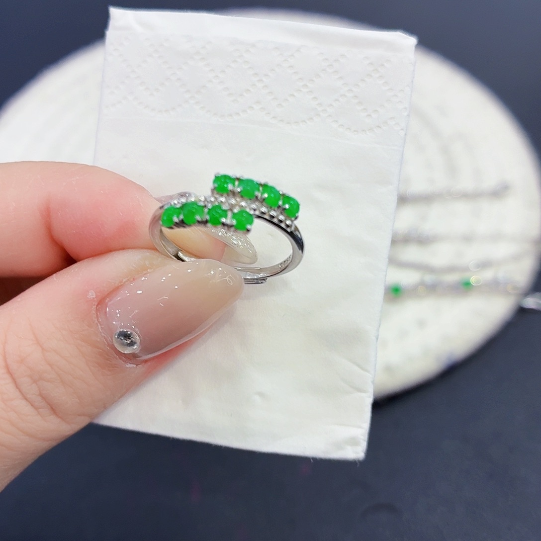 翡翠银S925镶嵌戒指翡翠戒指