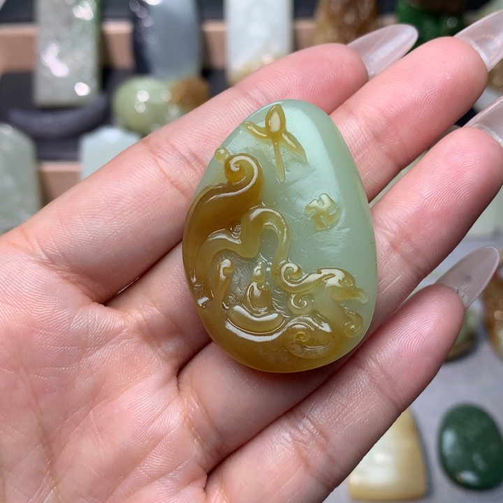 和田玉未镶嵌颈饰